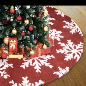 Red Snowflake Christmas Tree Skirt